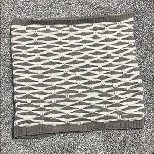 Elegant Gray and Cream Knitted Cashmere scarf by Quinn